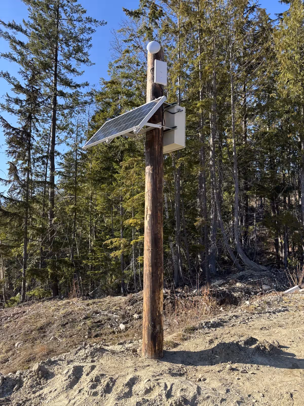 Solar pole mount relaying wireless signal at Halcyon Heights RV park